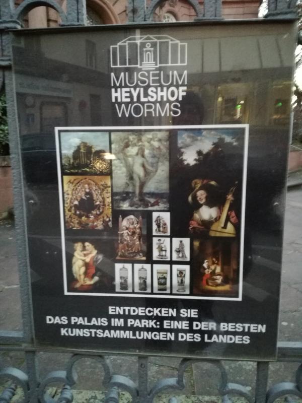 Am Zaun des Museums Heylshof Worms